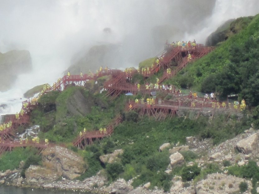 179-Cave of the Winds-U.S. side.jpg